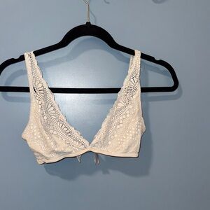 Lace Bralette in Cream